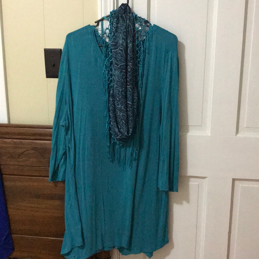 Dress / shirt